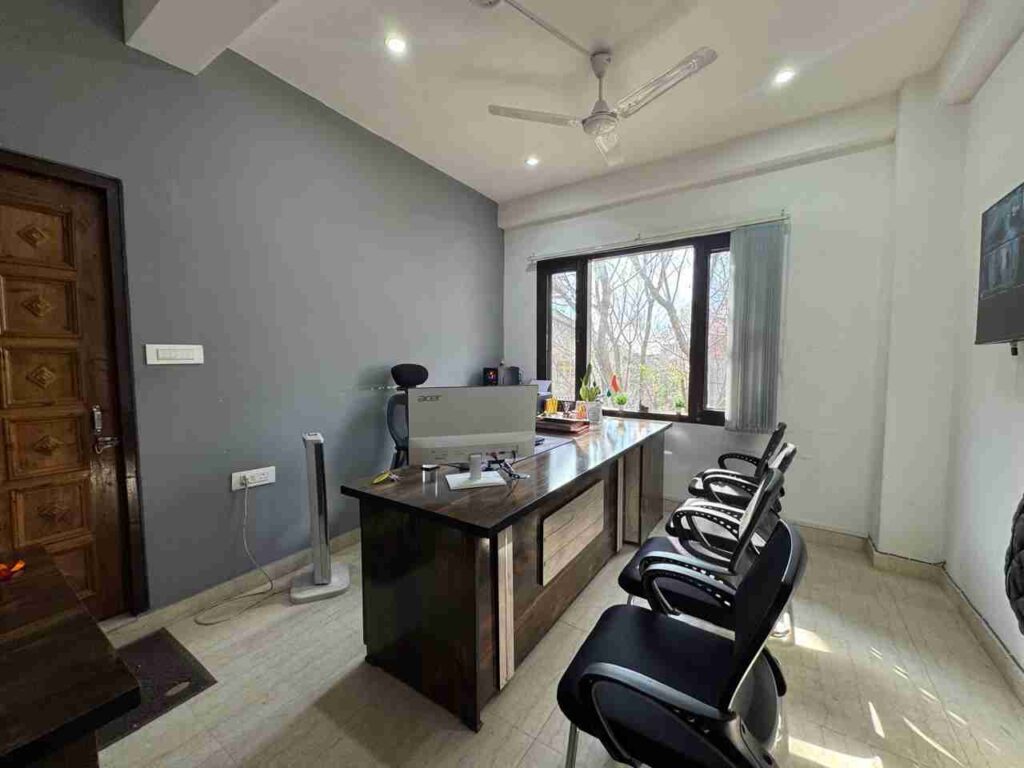 Students learning at ITES Institute Kullu